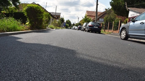 Au fost finalizate lucrările de asfaltare a străzilor Măcinului și Păpădiei