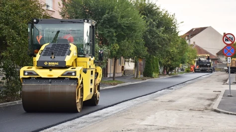 Folytatjuk az utcák és járdák korszerűsítését Szatmárnémetiben