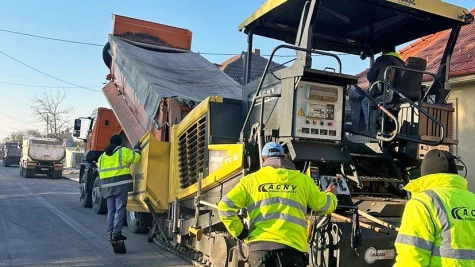 Au început lucrările de asfaltare pe strada Petre Ispirescu