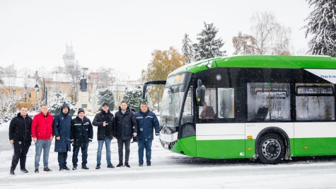 A Szatmárnémeti Polgármesteri Hivatal által vásárolt 17 elektromos buszból az első 4 ma tesztelésre indult a városban