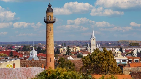 A Tűzoltótorony városunk egyik legnépszerűbb látnivalója, amit évente több ezer látogató keres fel